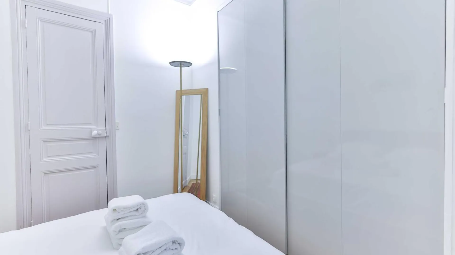 Apartment Bright, Modern Apartment- 14 Arrd- Mobility Lease Paris France
