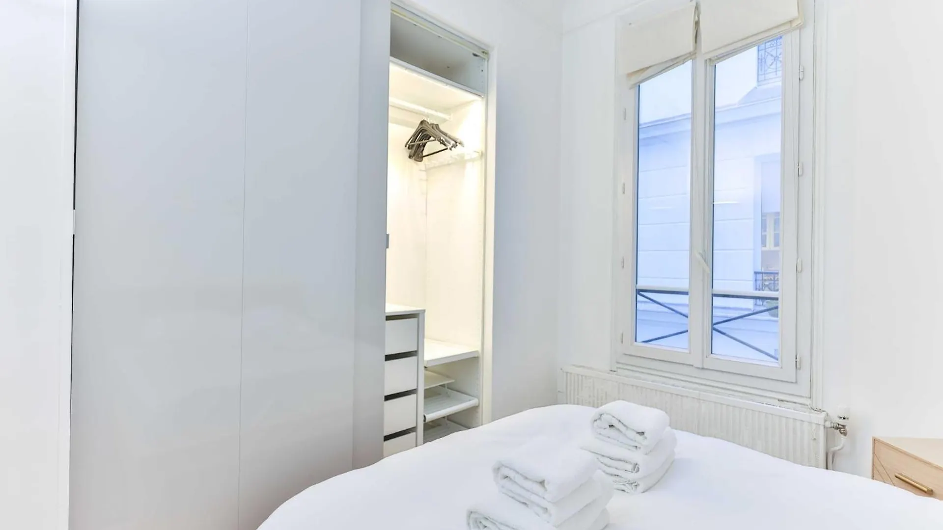 아파트 Bright, Modern Apartment- 14 Arrd- Mobility Lease 파리